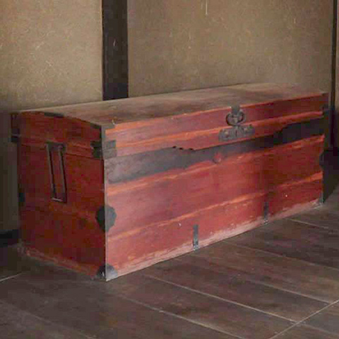 母屋の民具(長持ち)