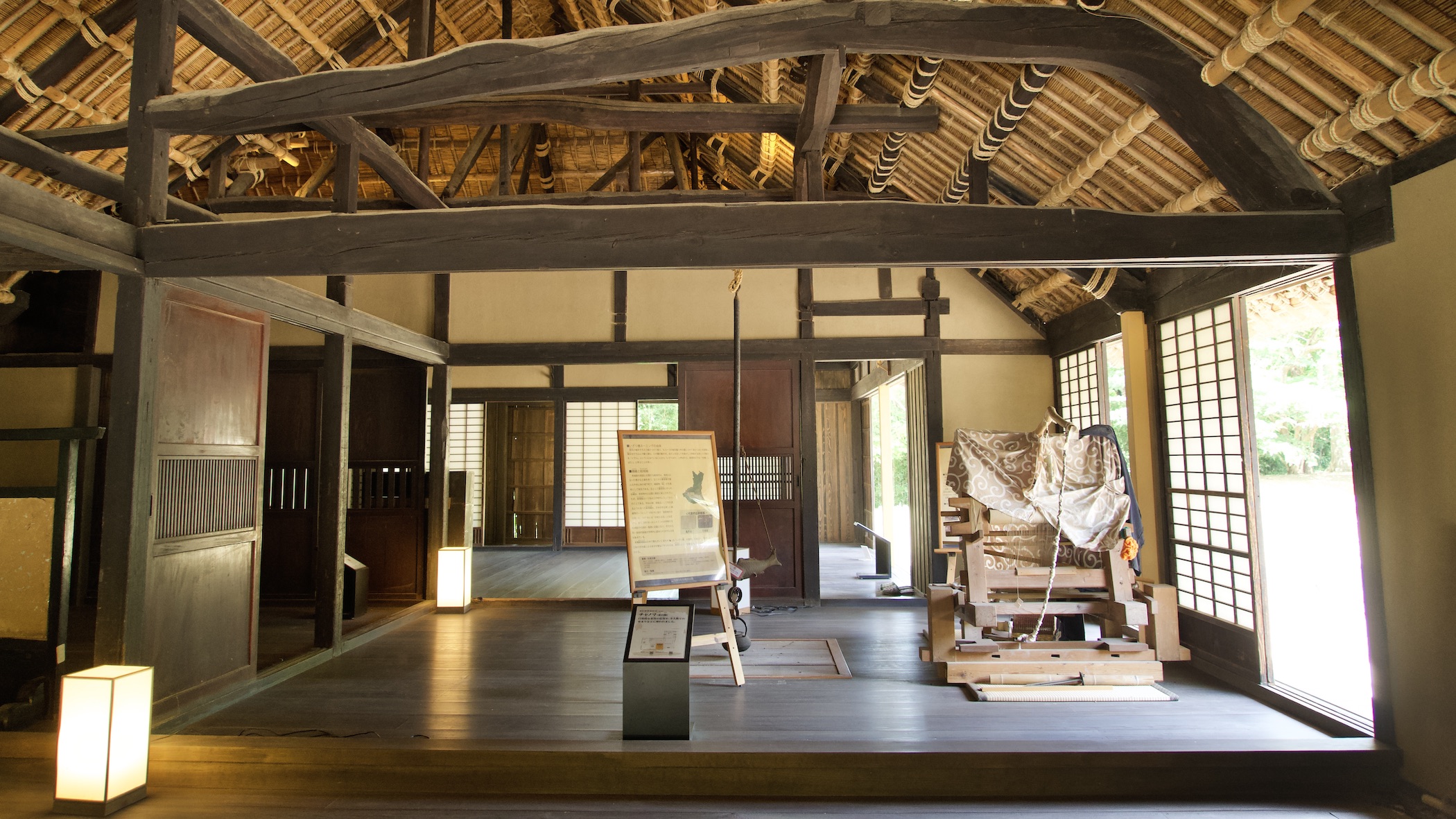 奥の屋の茶の間02