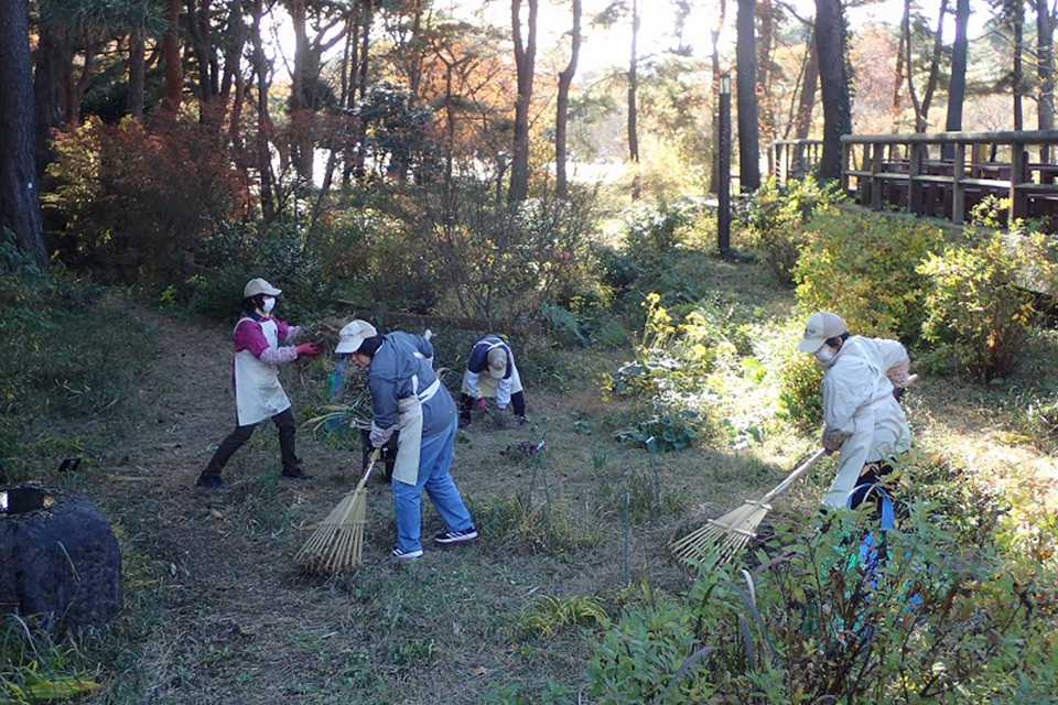 名称:記念の森パートナーズR8_04
横サイズ:480px
縦サイズ:320px 記念の森パートナーズR8_04