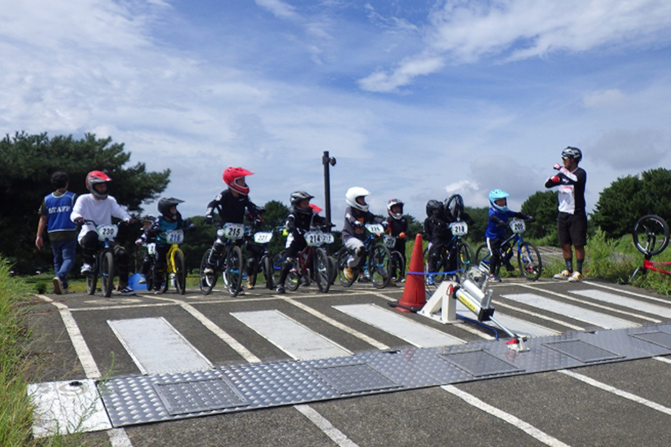 BMXパートナーR8_06