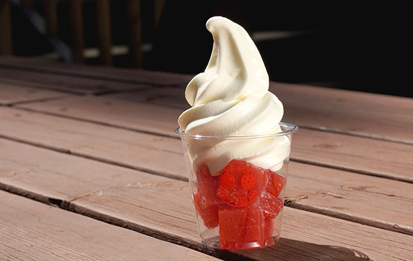 イチゴTOソフトクリーム_星