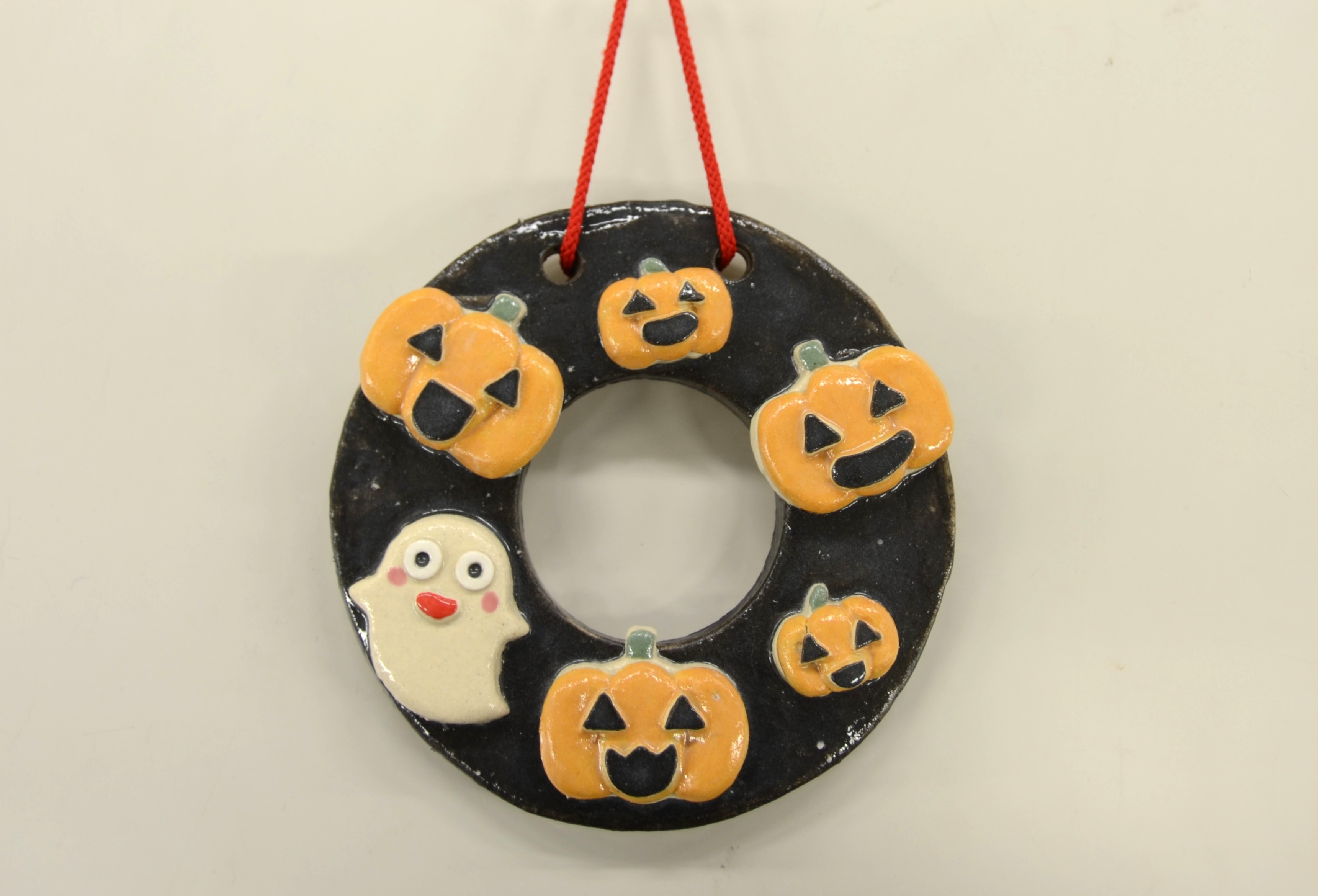 かんたん陶芸体験＞ハロウィンリースづくり | 国営ひたち海浜公園公式