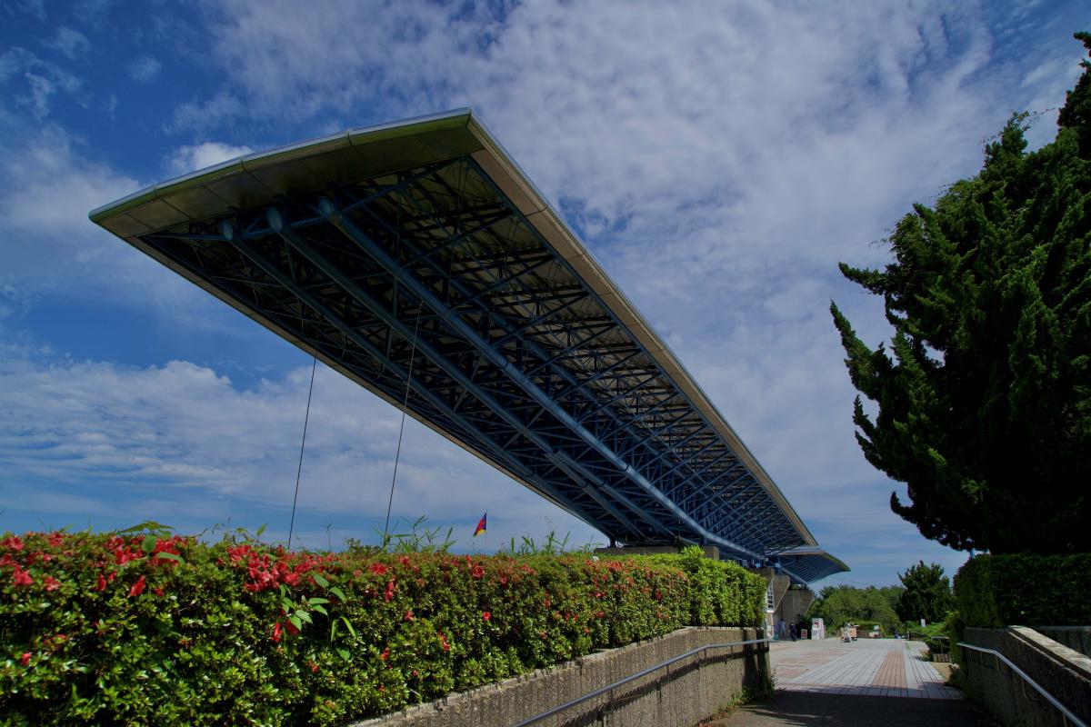 西口・翼のゲート (3)